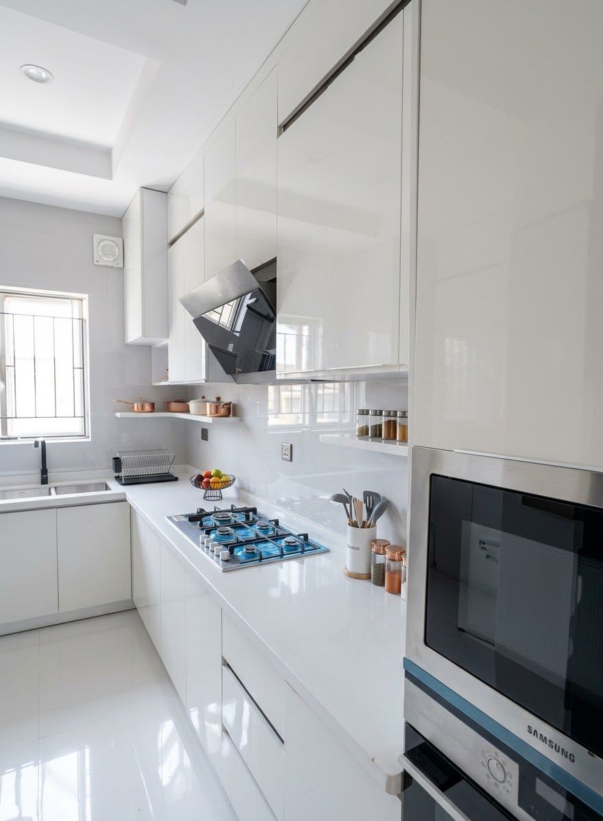 Luxury 4 bedroom Image 2