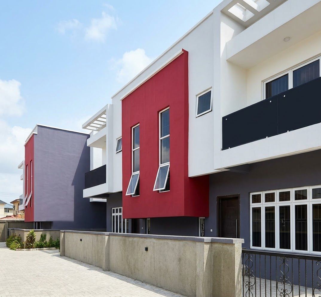 Luxury 4 bedroom Image 3